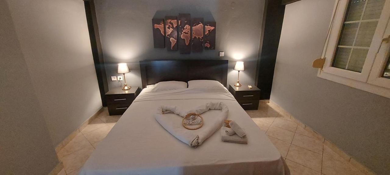 3 Keys Apartman Chalkís Kültér fotó