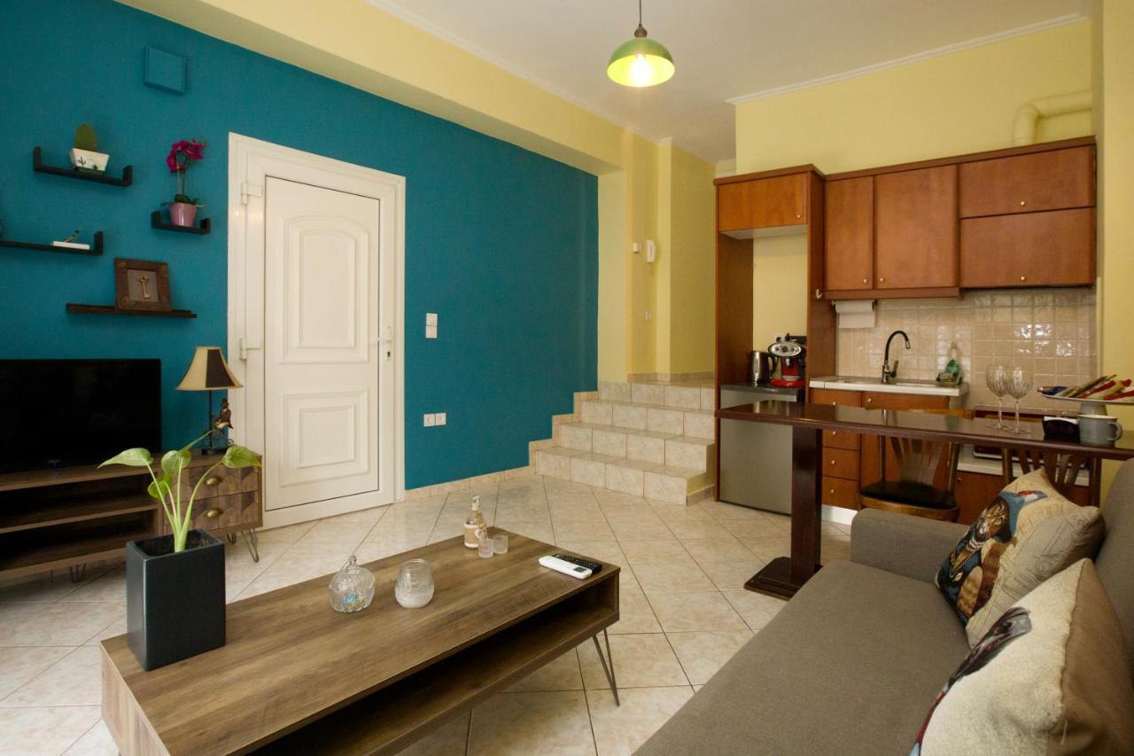 3 Keys Apartman Chalkís Kültér fotó